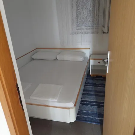 Delfin * Posedarje