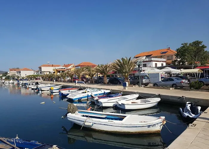 Delfin Apartamento Posedarje