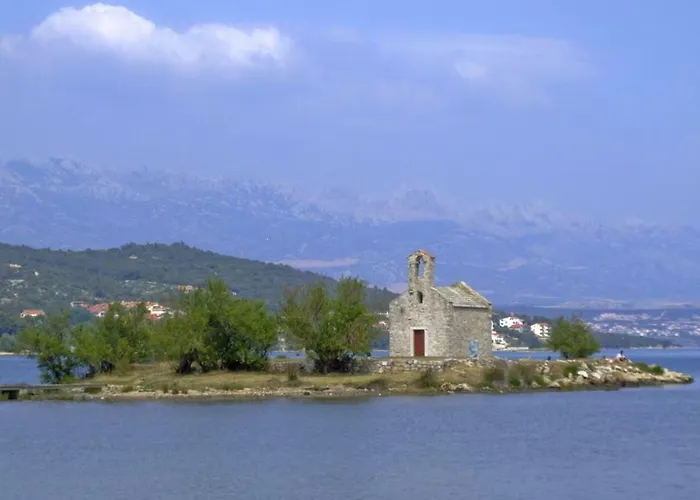 Delfin Apartamento Posedarje